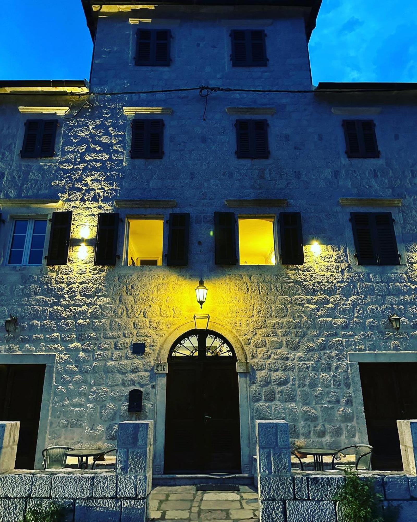 Oldmarinervilla Prčanj Exterior foto